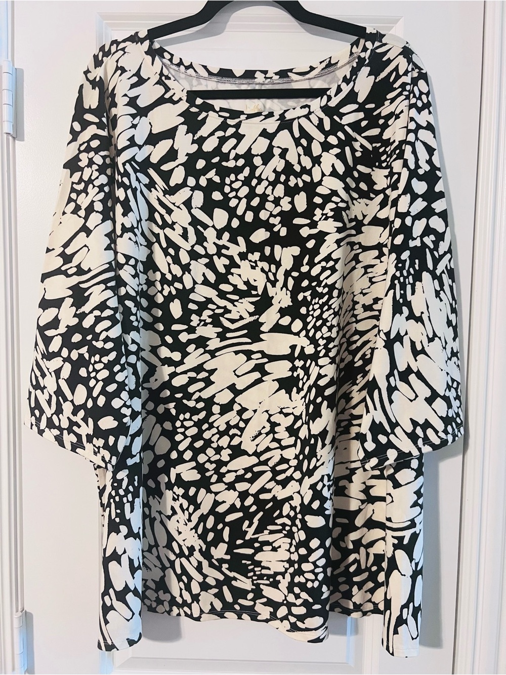 Black and White Patterned Top